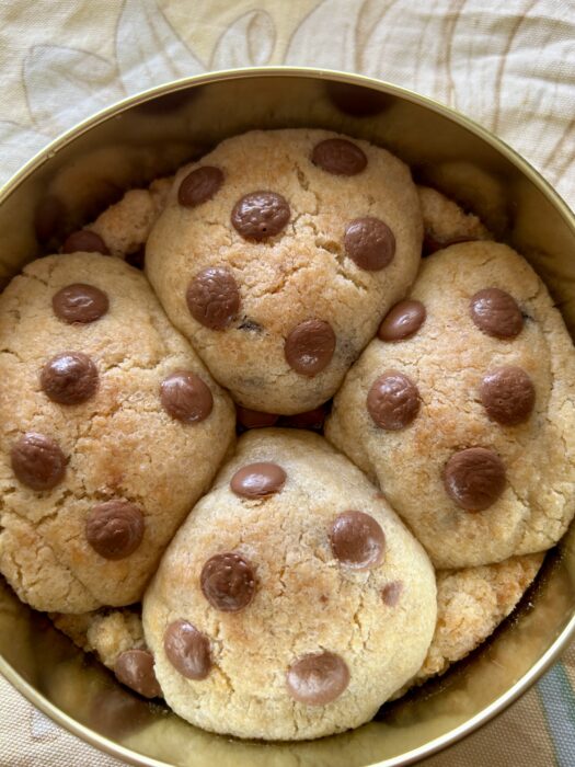 Cookie tin