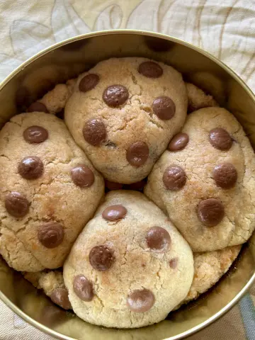 Cookie tin